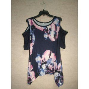Navy purple floral-cold shoulder blouse Size 2X with shark bite bottom